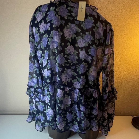 American Eagle Outfitters - Picture 5 of 8